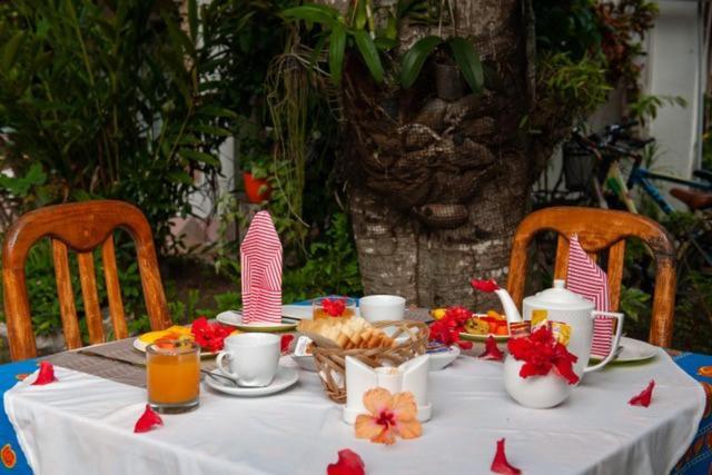 Rising Sun Guesthouse La Digue Exterior photo